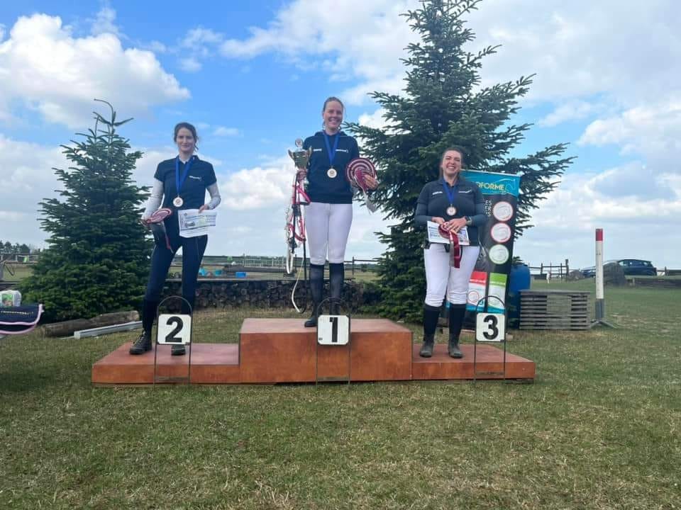 Le podium du Critérium LEWB d'endurance 2023 à Villers-Poterie @LEWB Endurance