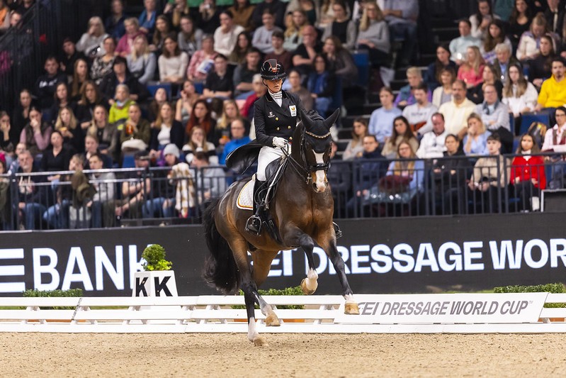 Larissa Pauluis et Flambeau (Photo d'archive © FEI/Leanjo de Koster)