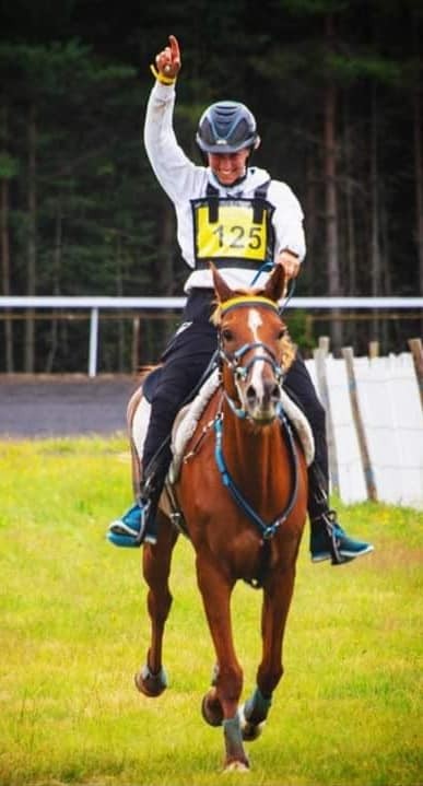 Elisabeht Hardy et Go Fast de Kerpont - CEI1*100 km de Durance @Facebook PA