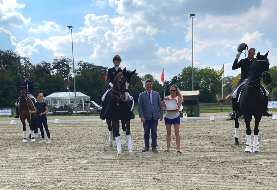 Larissa Pauluis et Flambeau - CDI3* Waregem 2021 @Facebook Larissa Pauluis