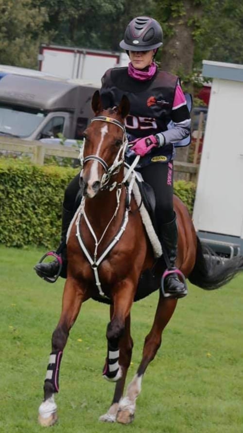Romane Yernaux et Sichen des Sauvlons - CEI 1* 100 km Monpazier @Facebook PA