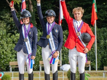 Le podium individuel young riders (© FEI/Riesenbeck International)