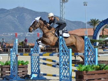 Cassandre Malherbe et Fee Van Het Cauterhof - Mijas 2017 - Equinews (c)